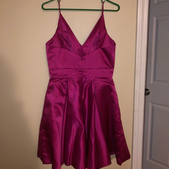Fuchsia semi formal dress with pockets - Picture 2 of 2